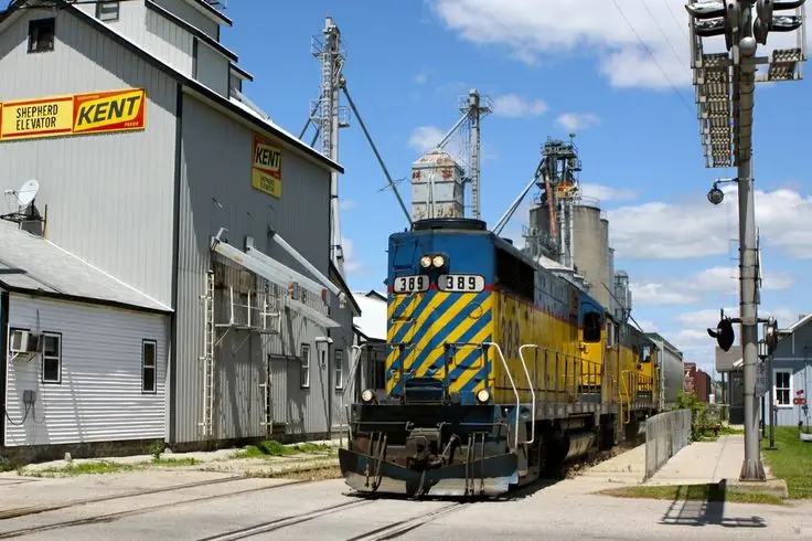 The Definitive History of the Tuscola & Saginaw Bay Railway 1977-2006 | Customers and Commodities